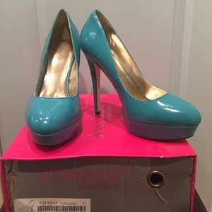 Turquoise heels size 12 by shoedazzle